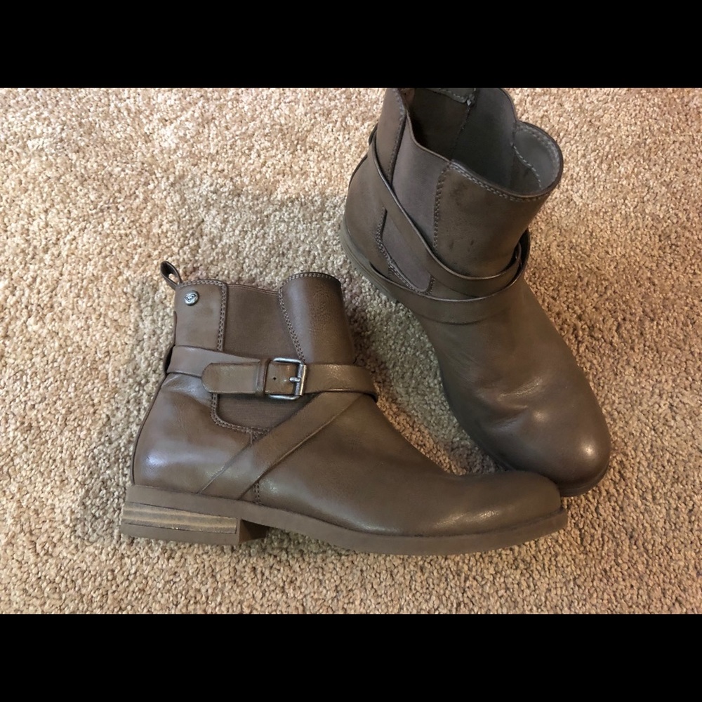 Roxy Boots